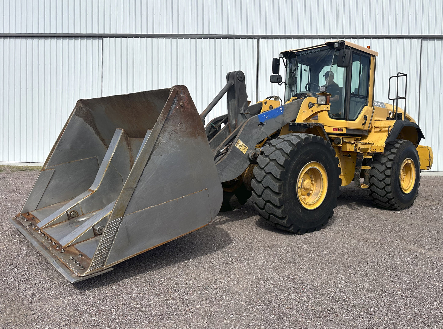 Volvo L120G Front Loader 2012