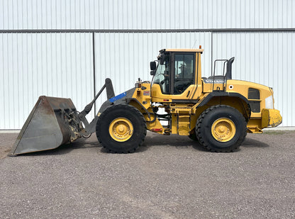 Volvo L120G Front Loader 2012