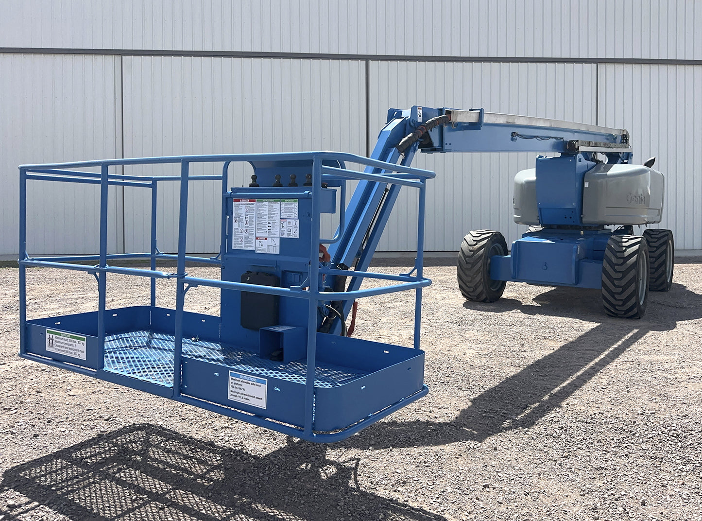 Genie Z-80/60 Man Lift 2010