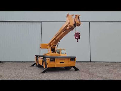 Broderson IC-200-3F Crane